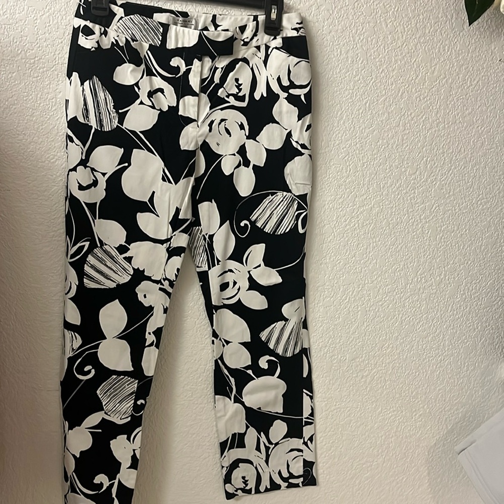 Tahari crop pants size 2
